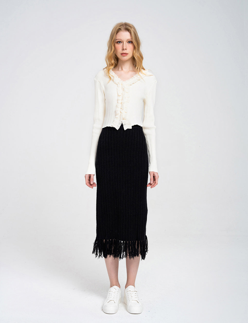 V-neck Lace-trimmed Knitted Cardigan